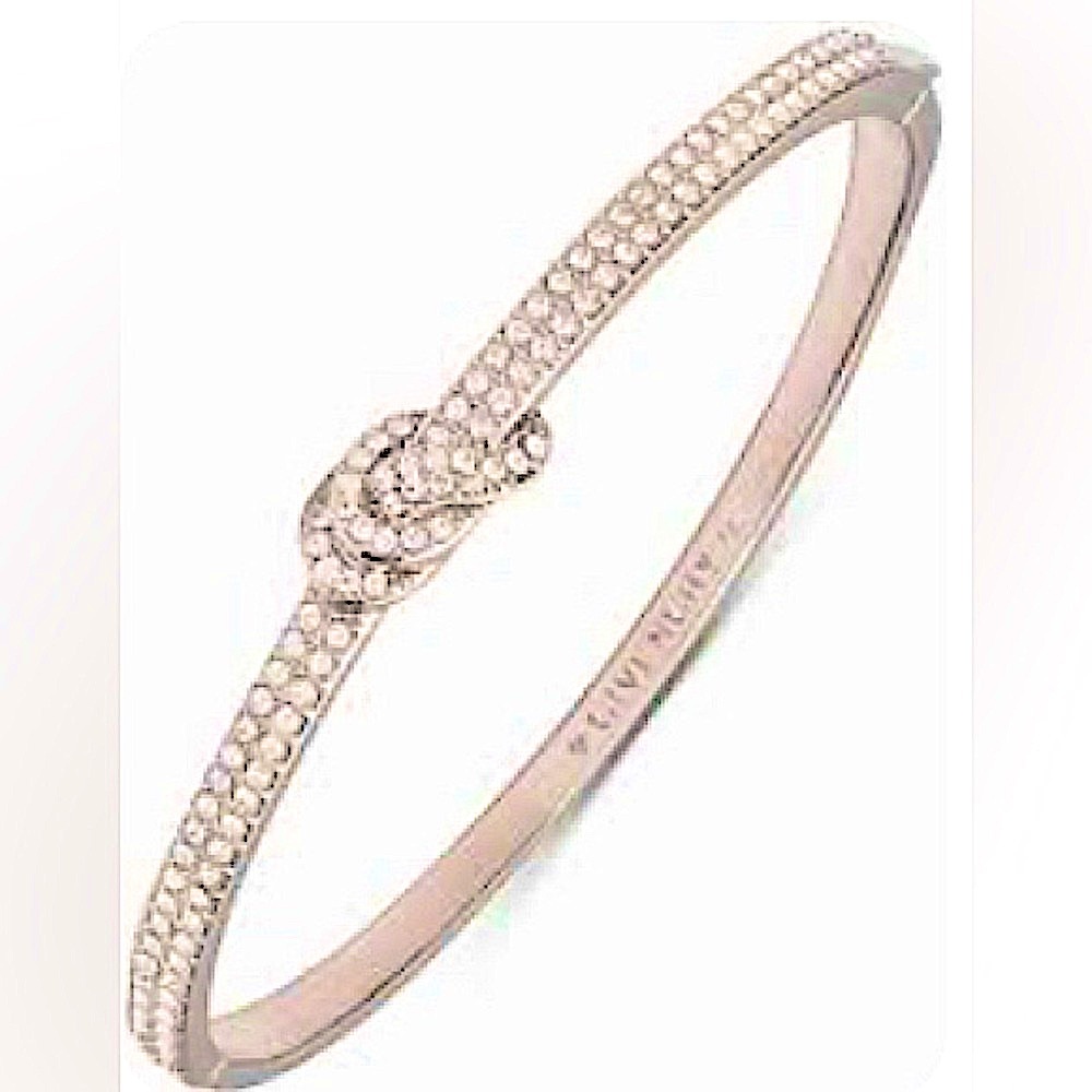 ✨Givenchy - Crystal Pavé Knot Bangle Bracelet✨
NWOT/NO ORIGINAL BOX - Picture 2 of 16